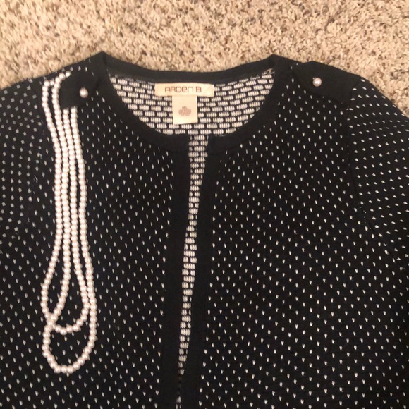 Cardigan Black with white dots and pearl details. - Picture 6 of 6